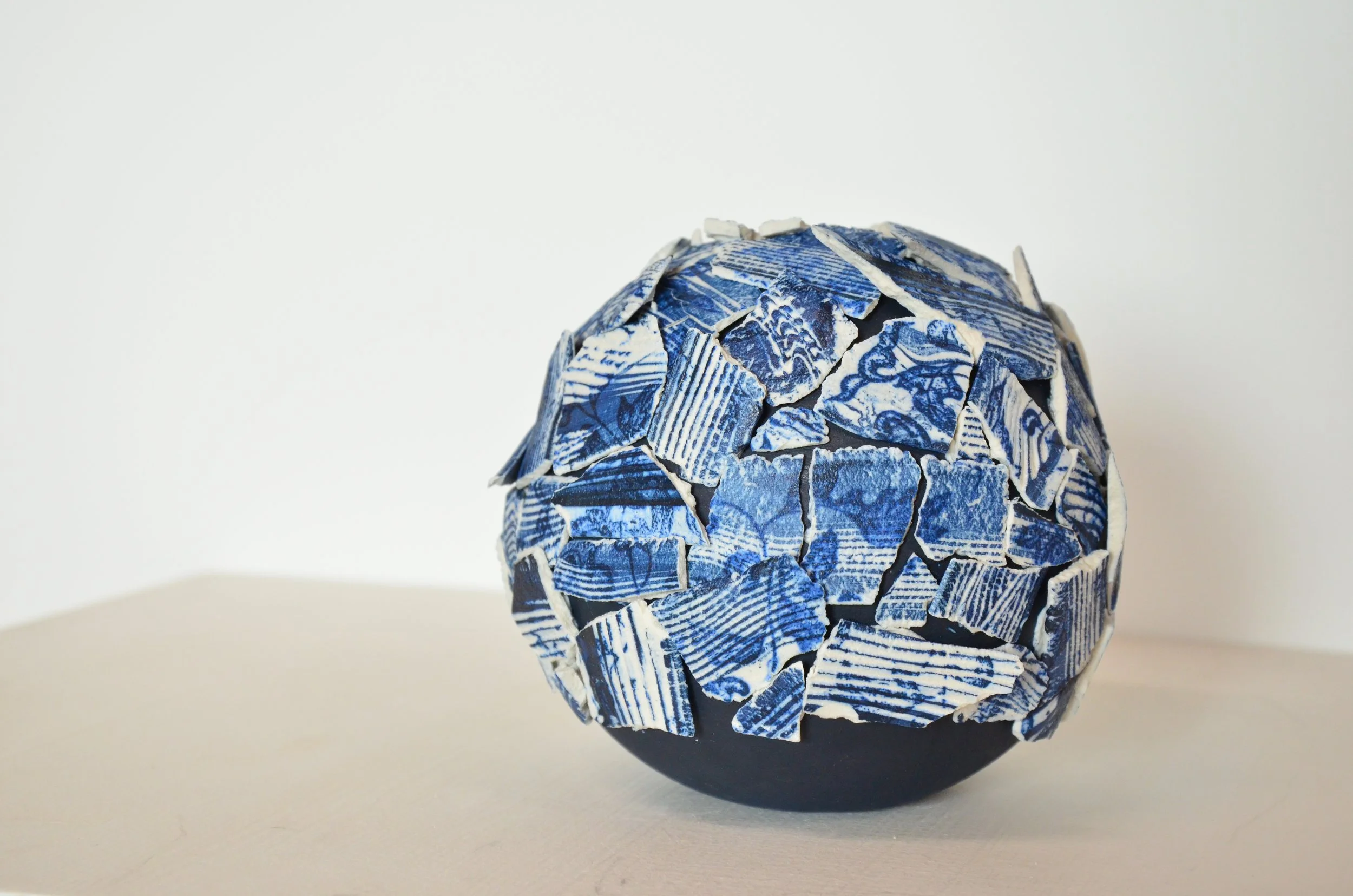 23. Layered Traces No1, Vessel 12 x 12 cm, Helena Lacy .JPG