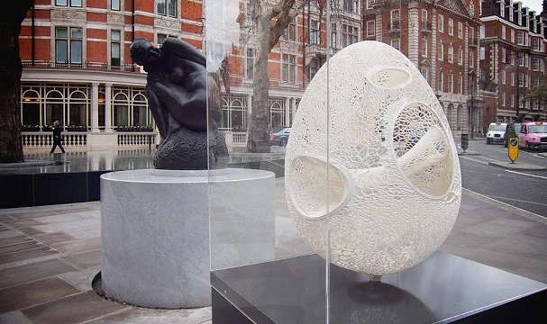 The first event of its kind, ‘The Fabergé Big Egg Hunt’ aimed to raise vital funds for charities Action for Children and Elephant Family, inviting tourists, locals and visitors to join in a truly magical experience. Constructed from less than 1kilogram of plastic, Fragile explores the delicate and the impossible. The project is inspired by the convergence between nature and technology which challenges the aesthetics and constructive methods of human structures and objects. Fragile is the result, a combination of biological minimalism inspired by natures structural efficiency and the fabrication of the impossible through the use of new Additive Layer Manufacturing processes which produce pieces of incredible complexity and detail that would be virtually impossible otherwise. Constructed at DMC London, The Bartlett School of Architecture. watch video Design: ALEKSA studio, Richard Beckett & Sarat Babu Client: Faberge Location: London Dates: 2012 Construction value: £3.5k