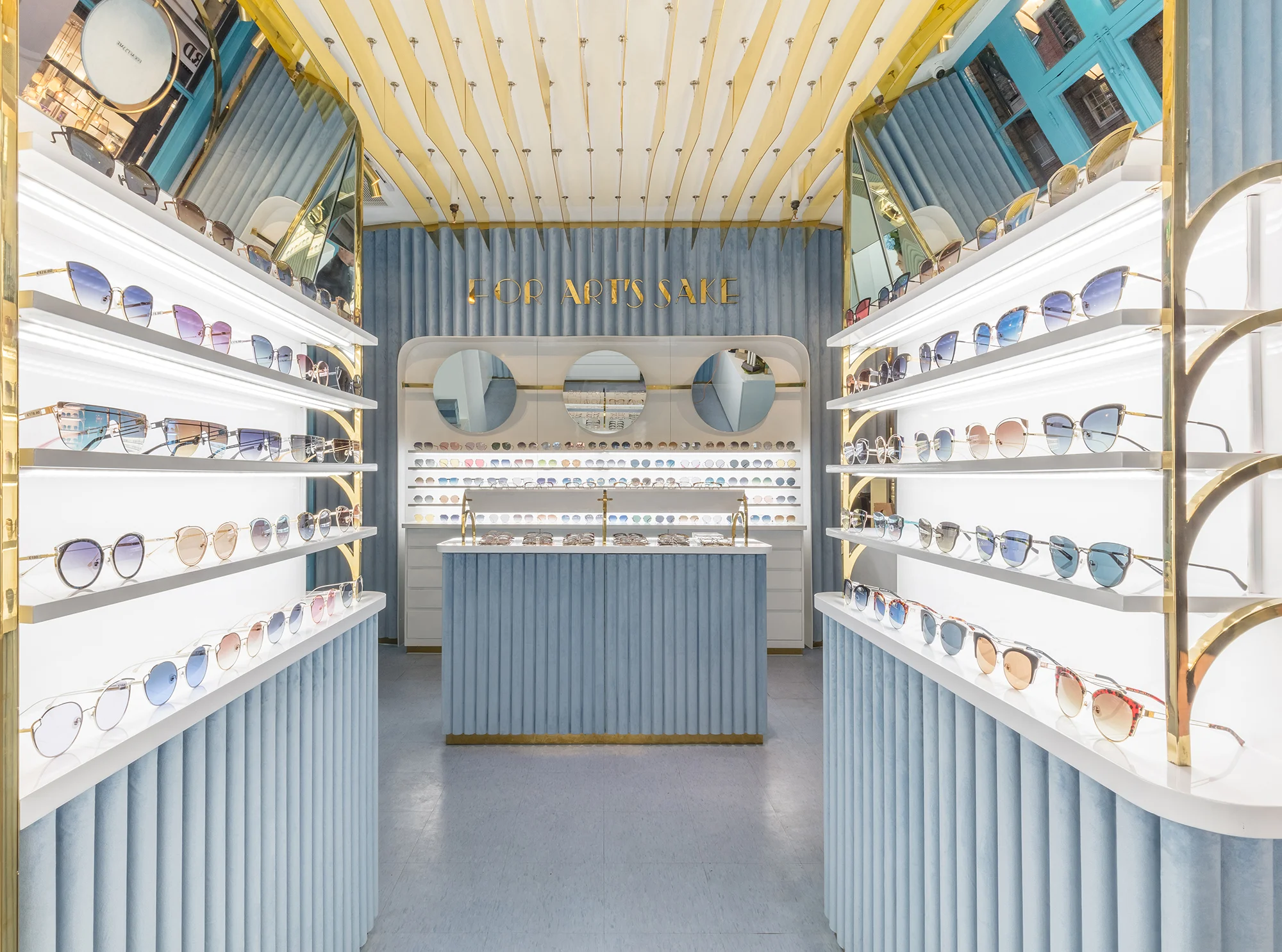 Architecture & Interior design for eyewear brand For Art’s Sake flagship store in historic Covent Garden Market, London. Situated in the heart of The Piazza, the store borrows bold design details from the brand’s penchant for eclectic style: think decadent blue velvet furnishings and brass fixtures that beautifully elevate the statement-making frames. ALEKSA studio has created a contemporary environment within this world-renowned heritage site introducing bespoke intricate upholstered joinery and playful window displays echoing the existing facades in the Market. London, UK 2019 Client: For Art’s Sake Project Status: Complete Photography: Nicholas Worley