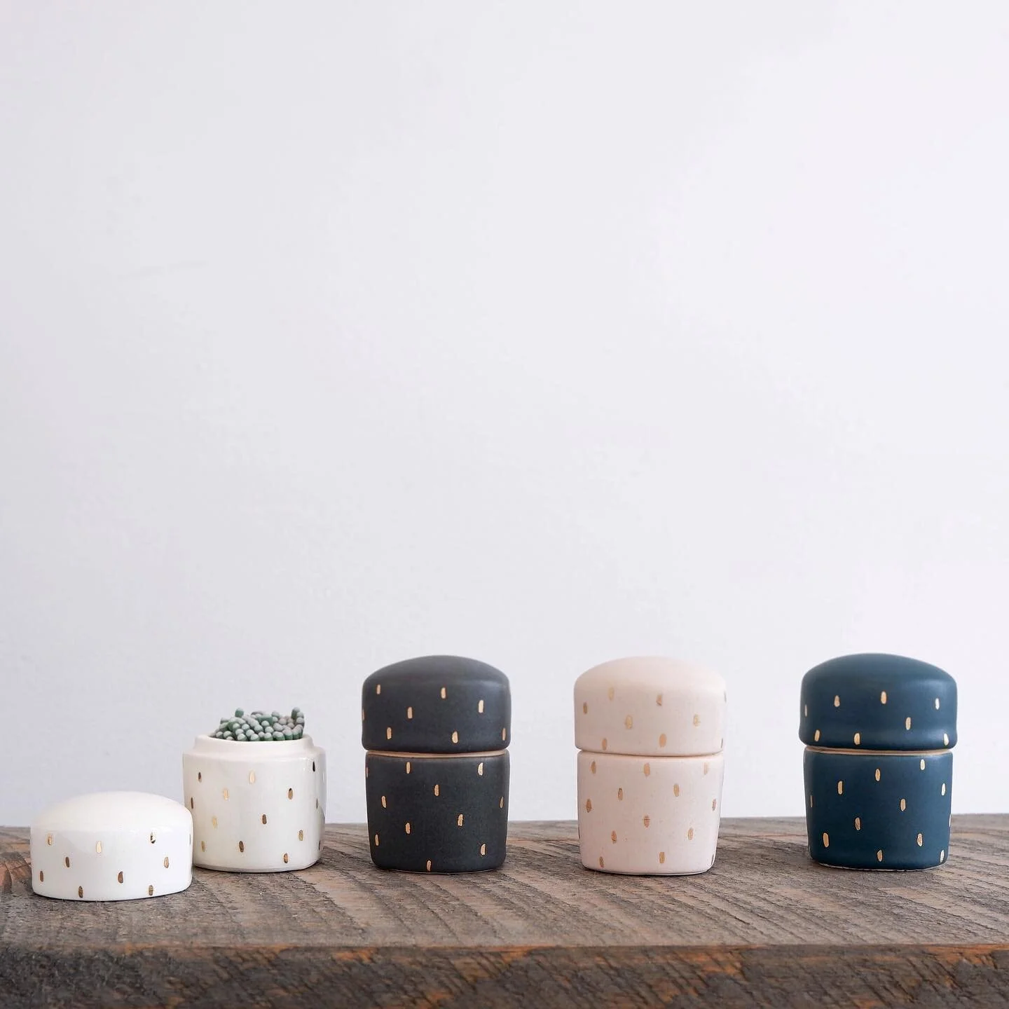 A little end of season sale is happening this week over on our site ✨20% off select items. Because we like to treat y&rsquo;all. Enjoy!
-
-
-
-
-
-
-
-
#endofseasonsale #sale #seasons #treatyoself #justbecause #weloveyou #communitylove #handpainted #