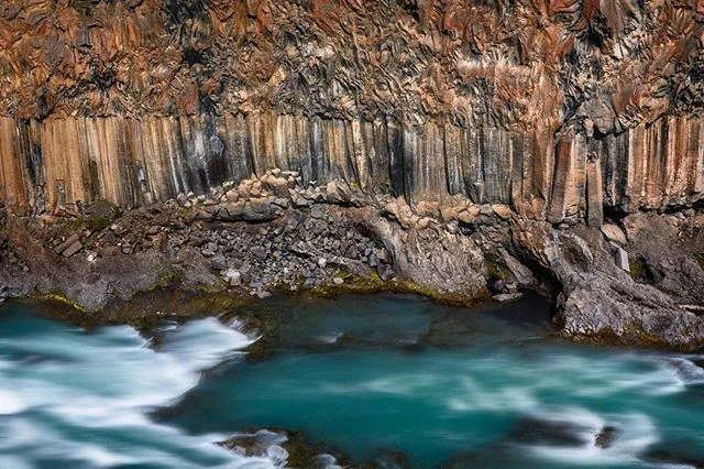 The basalt formations in Iceland are like nothing else. This incredible formation lies just downriver from Aldeyjarfoss⠀
.⠀
.⠀
.⠀
.⠀
.⠀
.⠀
#MyStopover #iceland # icelandic #66north #icelandtravel #myicelandtravel #reykjavik #icelandair #icelandsecret