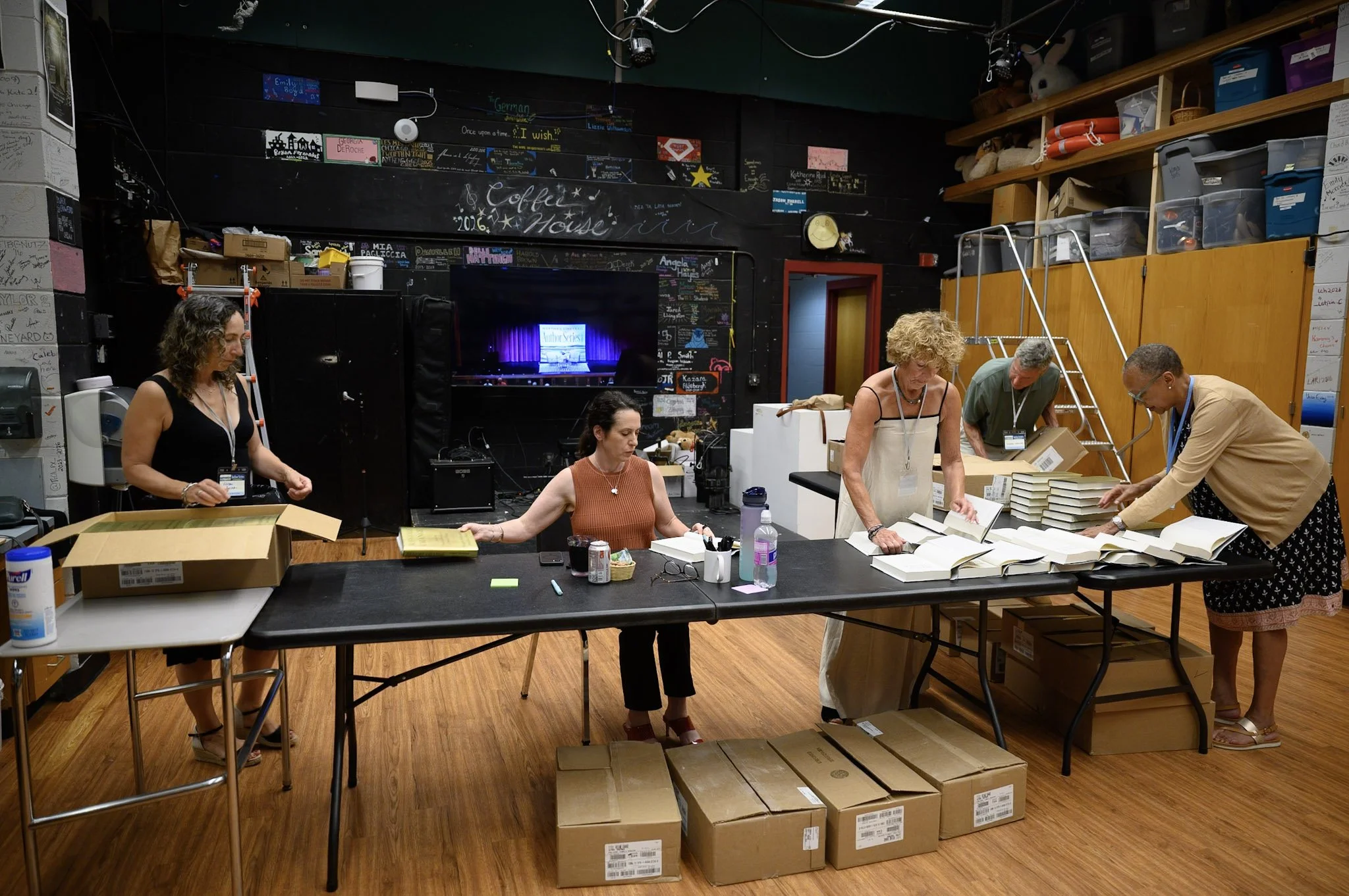 Maggie Haberman's book signing assembly line 
