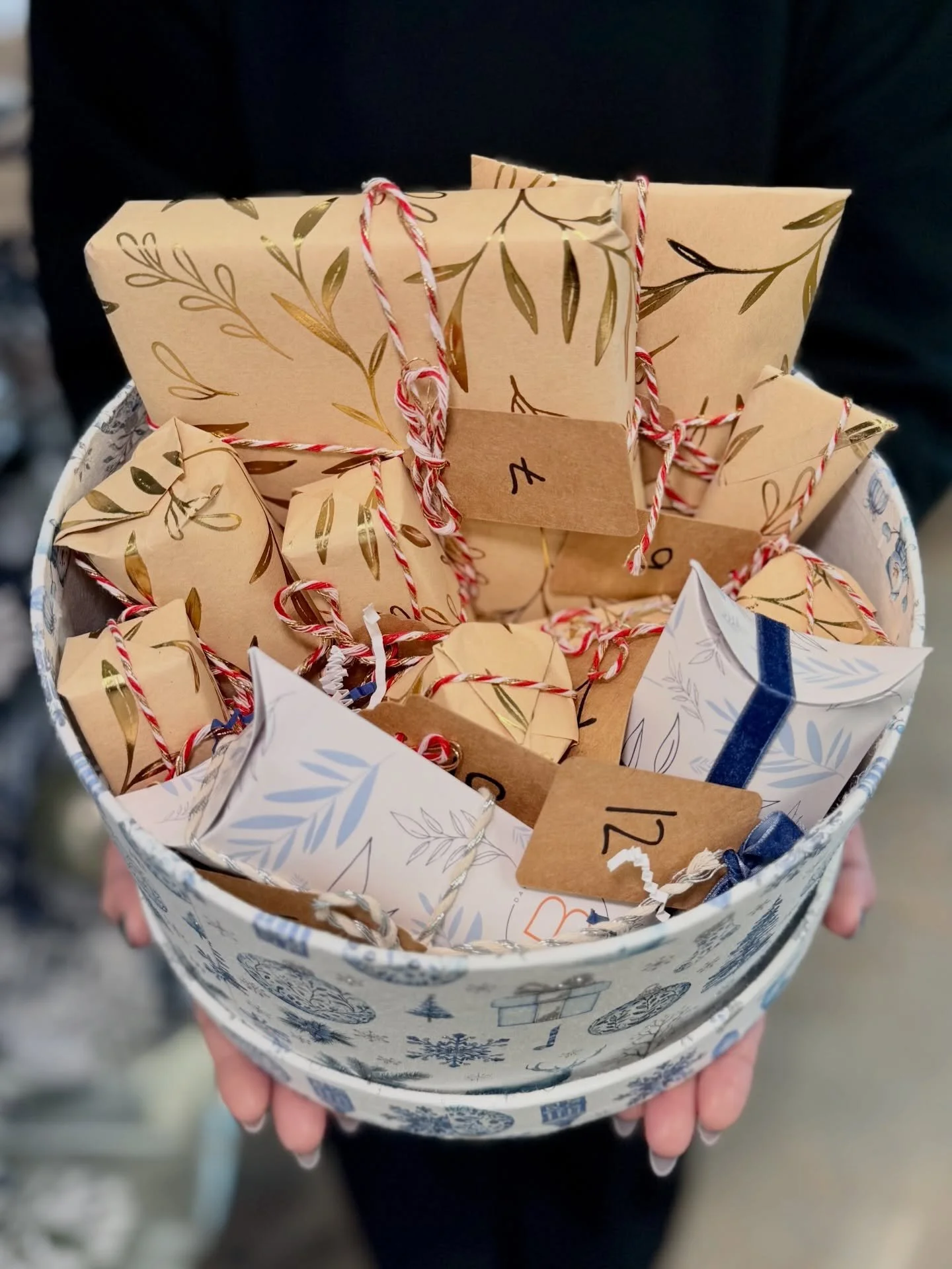 ❄️GIVEAWAY: ADVENT CALENDAR❄️

Christmas is coming early to one lucky follower! We are giving away an advent calendar box filled with travel/full sizes of your favorite products including SkinCeuticals, Kerastase, Amika and more! To get your hands on