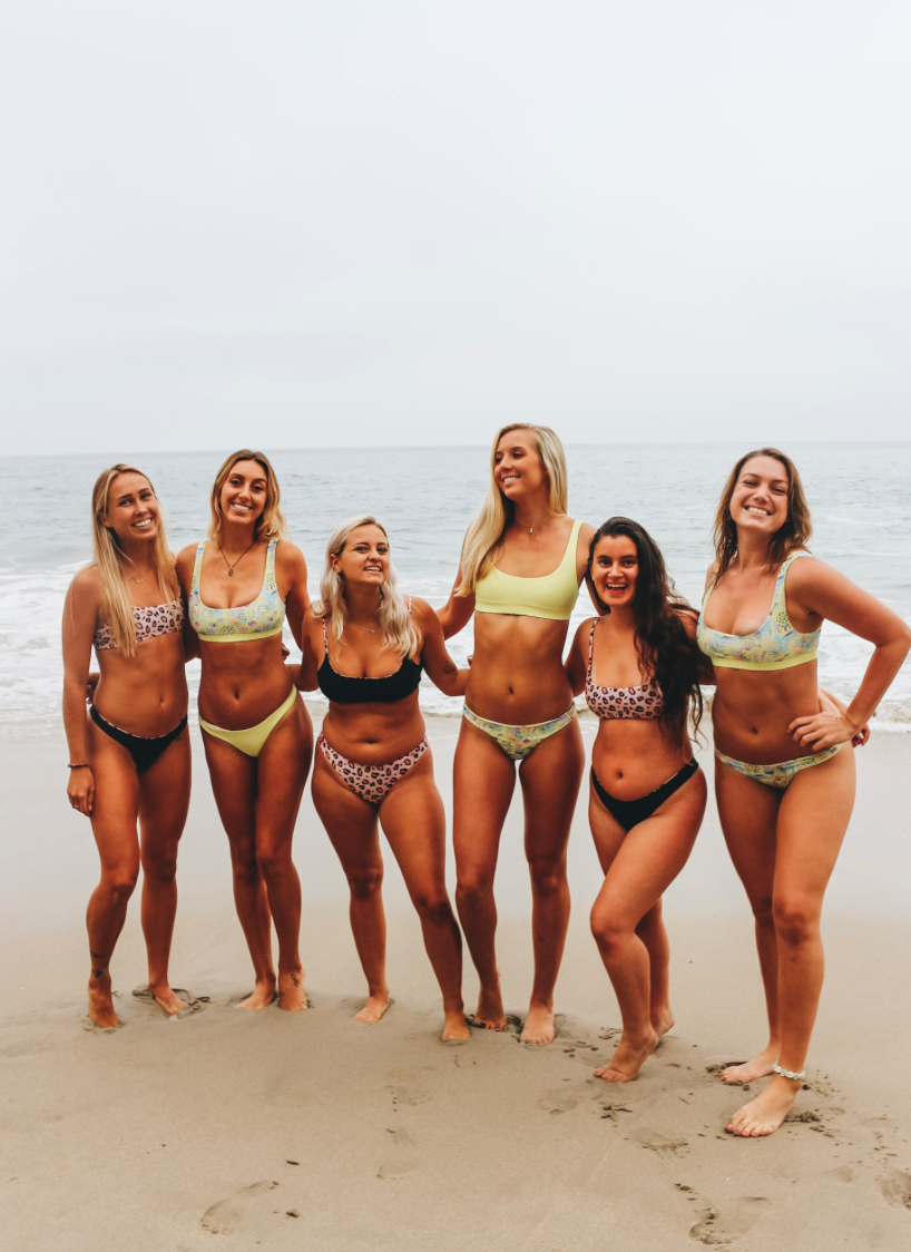 college girls bikini pics