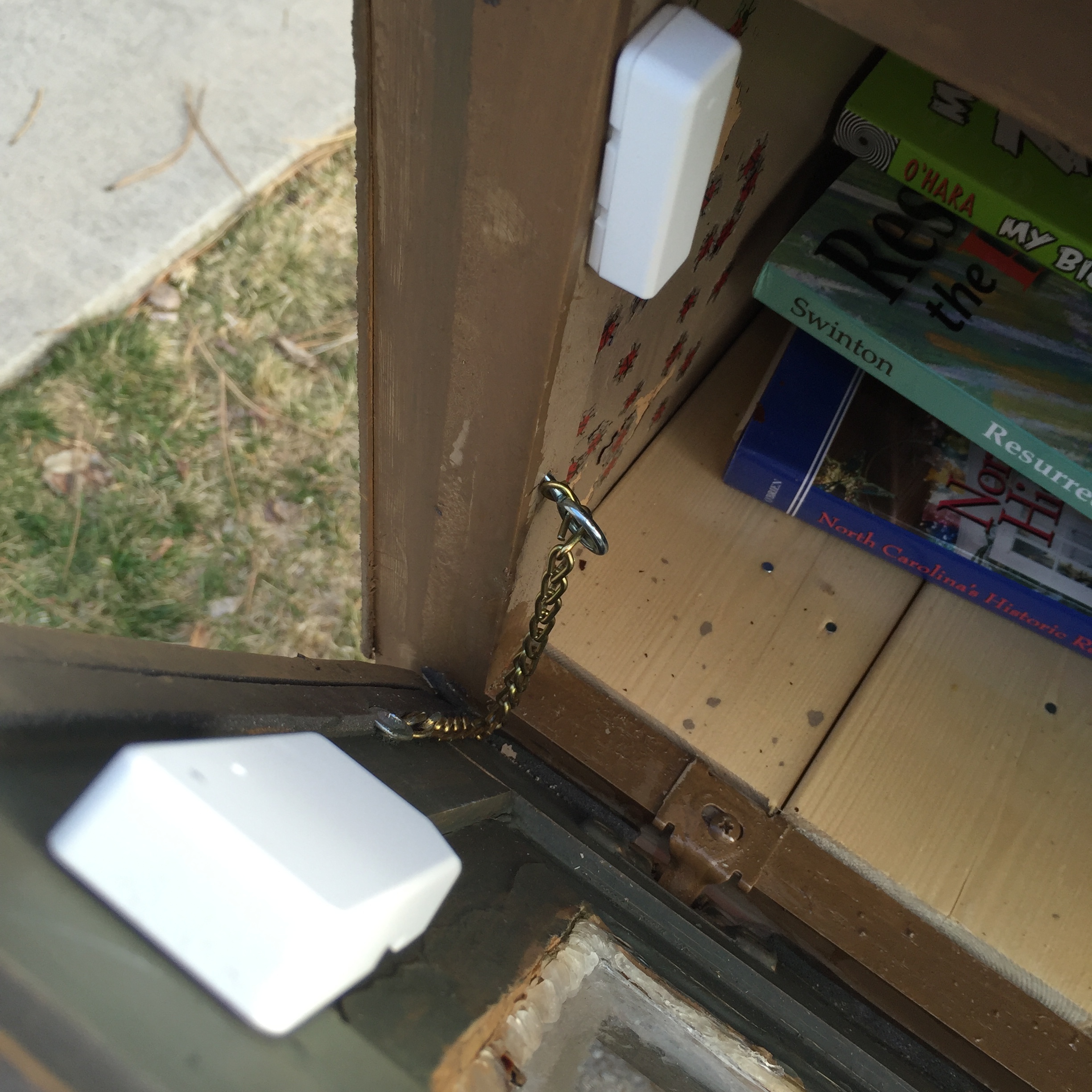 Make sure the two parts of the Entry Sensor are inside, away from outside weather conditions.