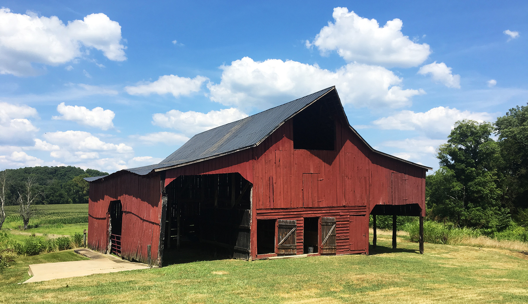 EXISTING BARN