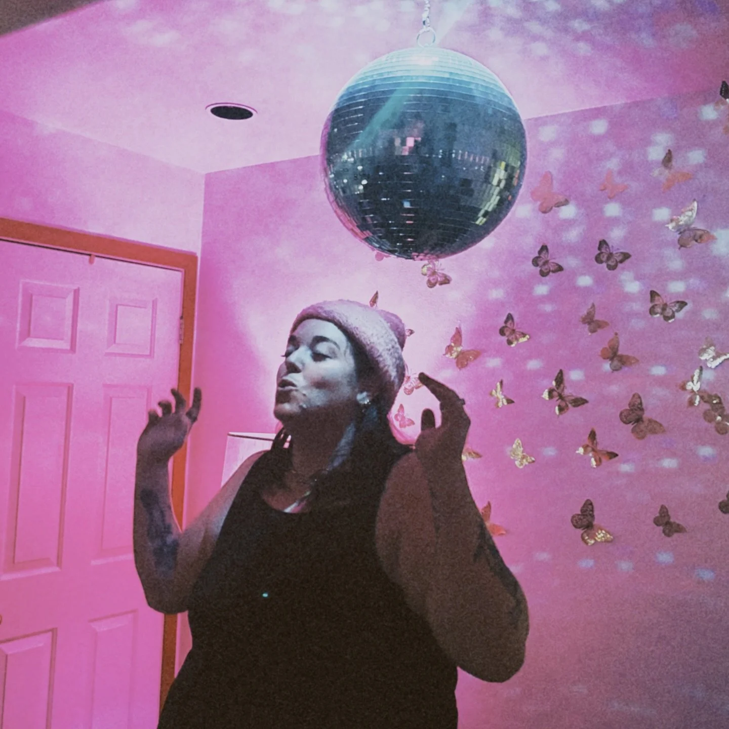 give me a slightly cursed photo captured by @parris.3 or give me death