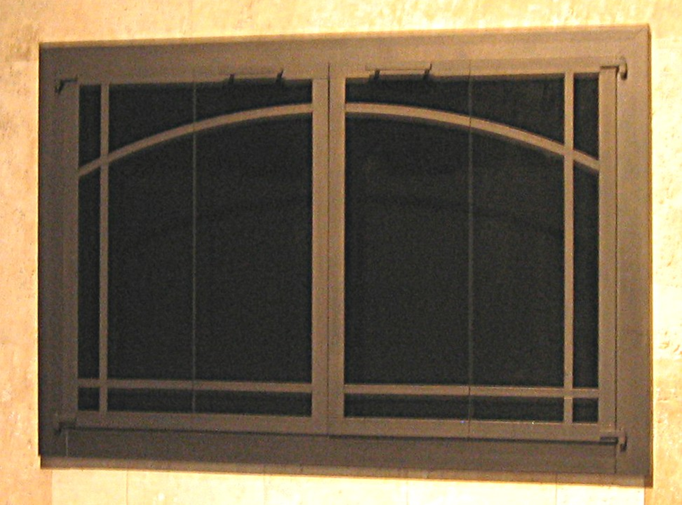 original arch wnidowpane w/ ctr bar