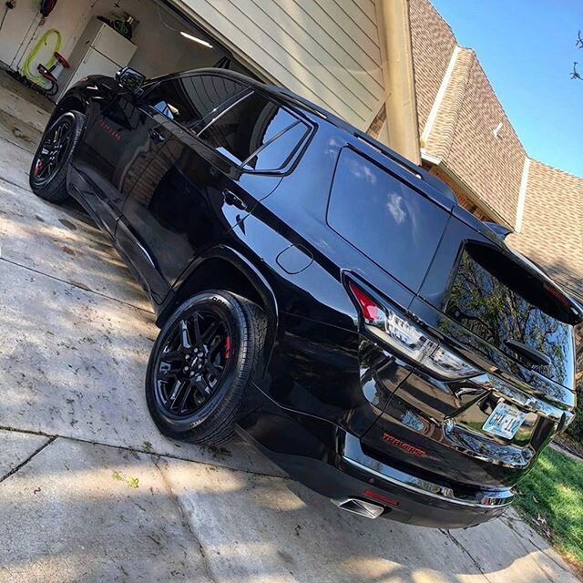 Check out this 2020 Chevy Traverse that we repaired the hail damage on for our client @t_beliel this past week. .
.
.
#okcdentshop #autohailrepair #oklahoma #okc #oklahomacity #chevy #chevrolet #traverse #hailrepair #dentless2020 #covid19 #makedentsf