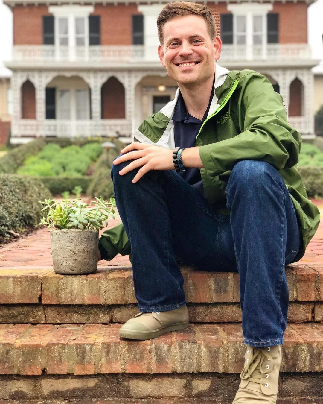 Don&rsquo;t worry Mom, I found a house and a plant since I moved to Athens.