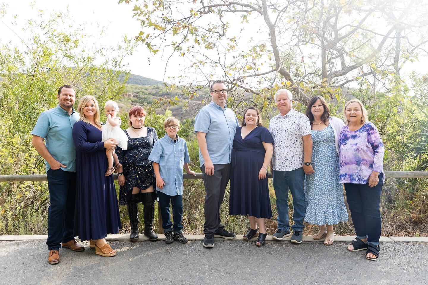 Extended family session? Yes please! I love them and luckily I get quite a bit each year! Can it be chaotic? Well duh, it&rsquo;s basically like Thanksgiving without the food lol, just kidding. Honestly, we have a good time! I get to hear all of the 