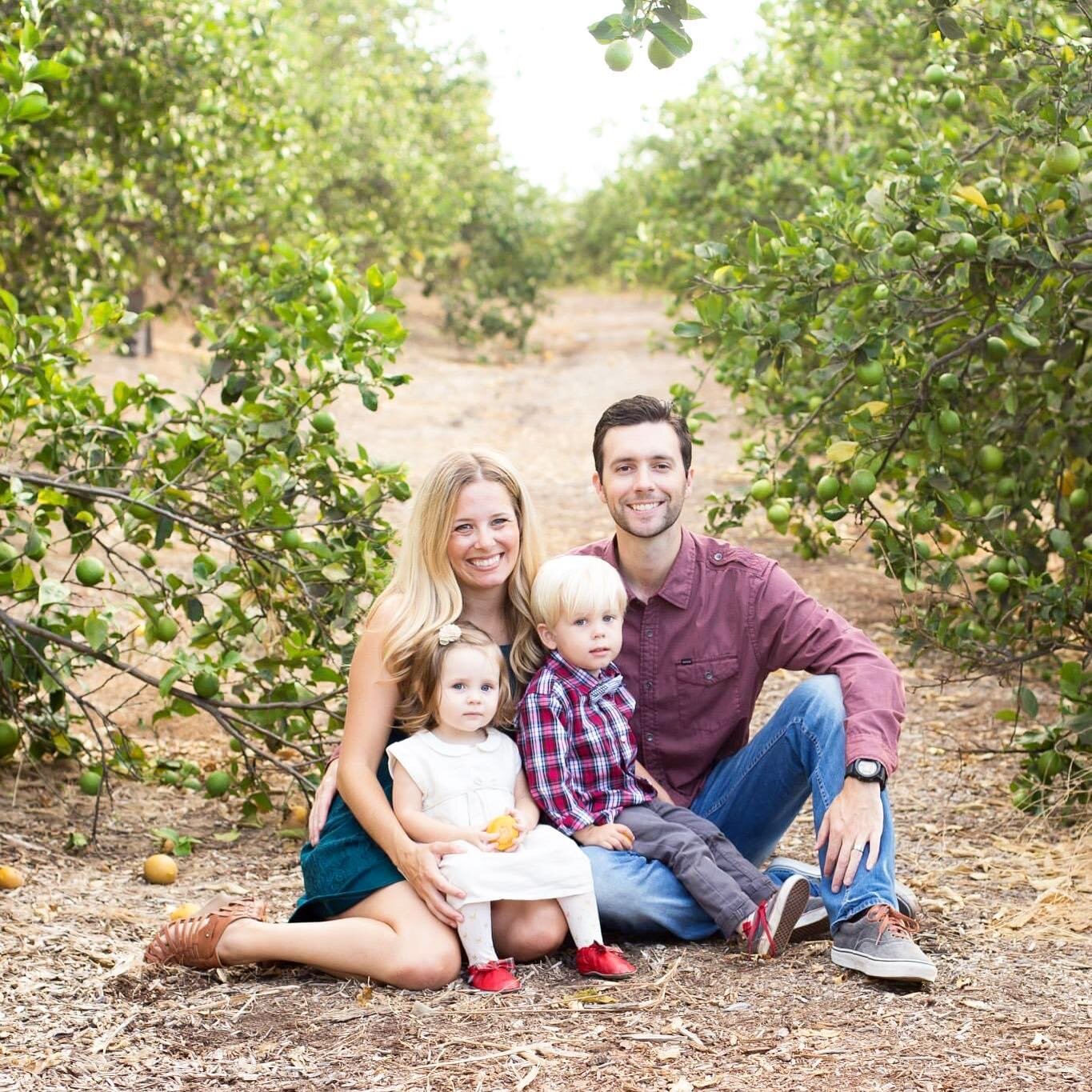 I love shooting fellow photog friends and their families! It&rsquo;s such an honor to be able to work with so much talent over the years! I wouldn&rsquo;t change a thing! 
Oh and let&rsquo;s take a second to talk about lemon groves 🍋 what a beautifu