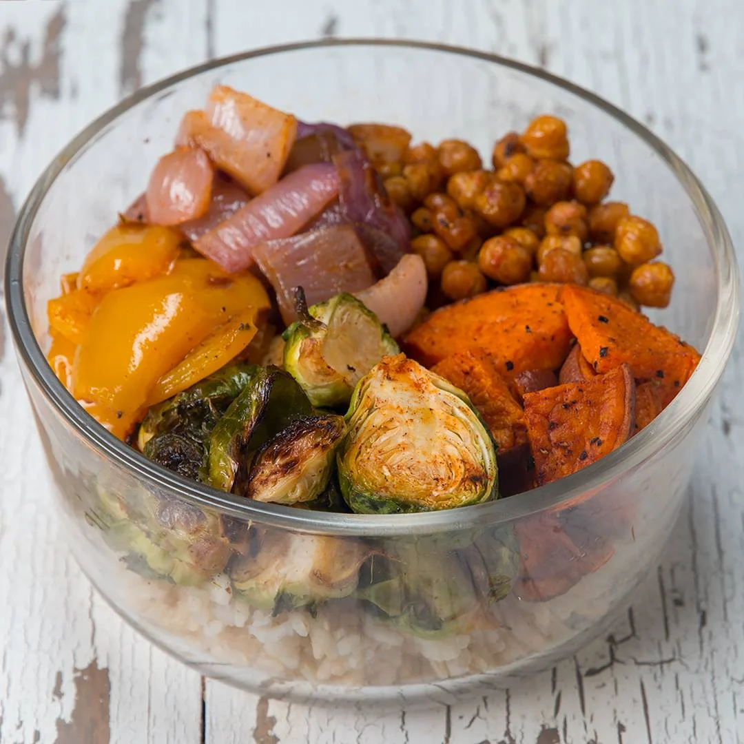 Some simple tasty meal prep options to fuel your way through the rest of the Open. Check out these (vegetarian) grain bowls - add your protein of choice if desired: Vegetarian Grain Bowls