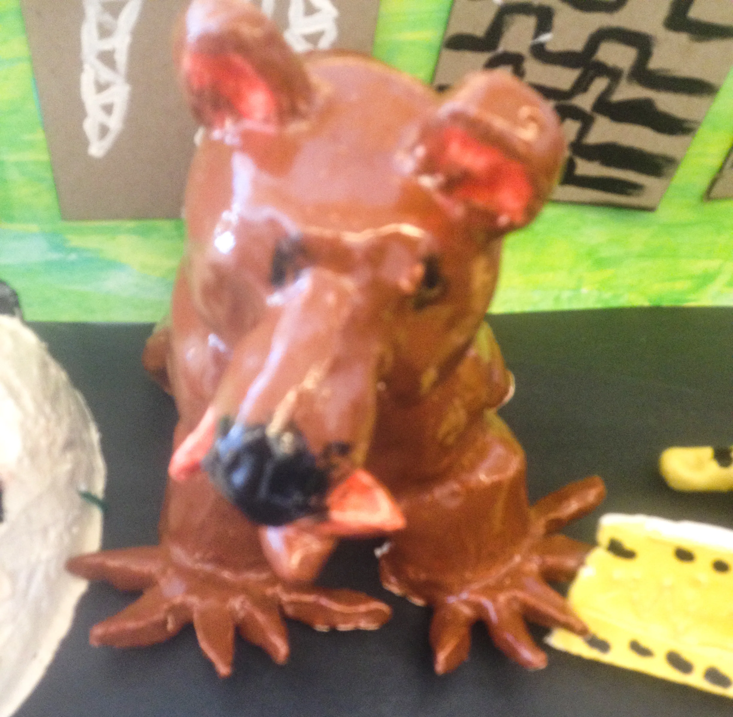 Grizzly with fish - pinch pot & slab techniques