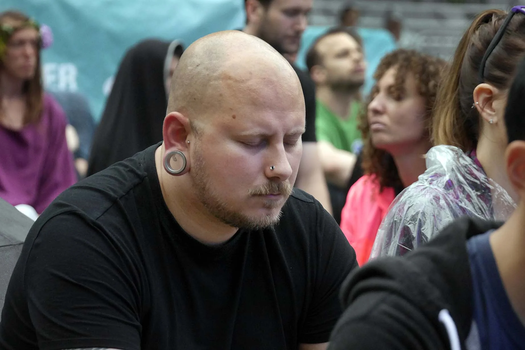CREDIT Scott_Luxor_Earring_Guy.jpg