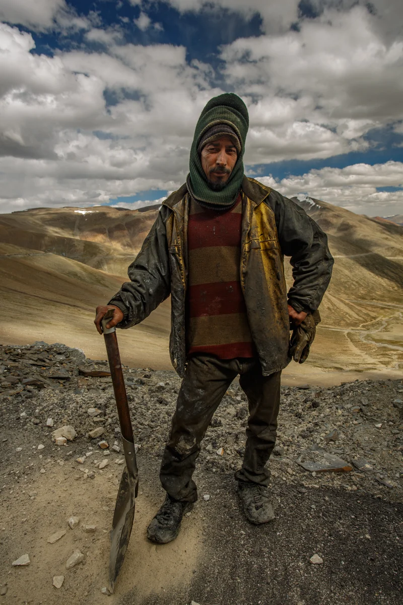 Road Worker at Taglangla Pass. 17,480 ft above sea level.