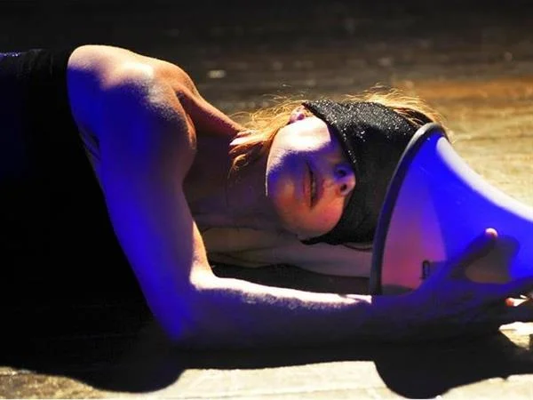 image: Katherine Cogill performing in The Secret Noise . Image by Heidrun Löhr