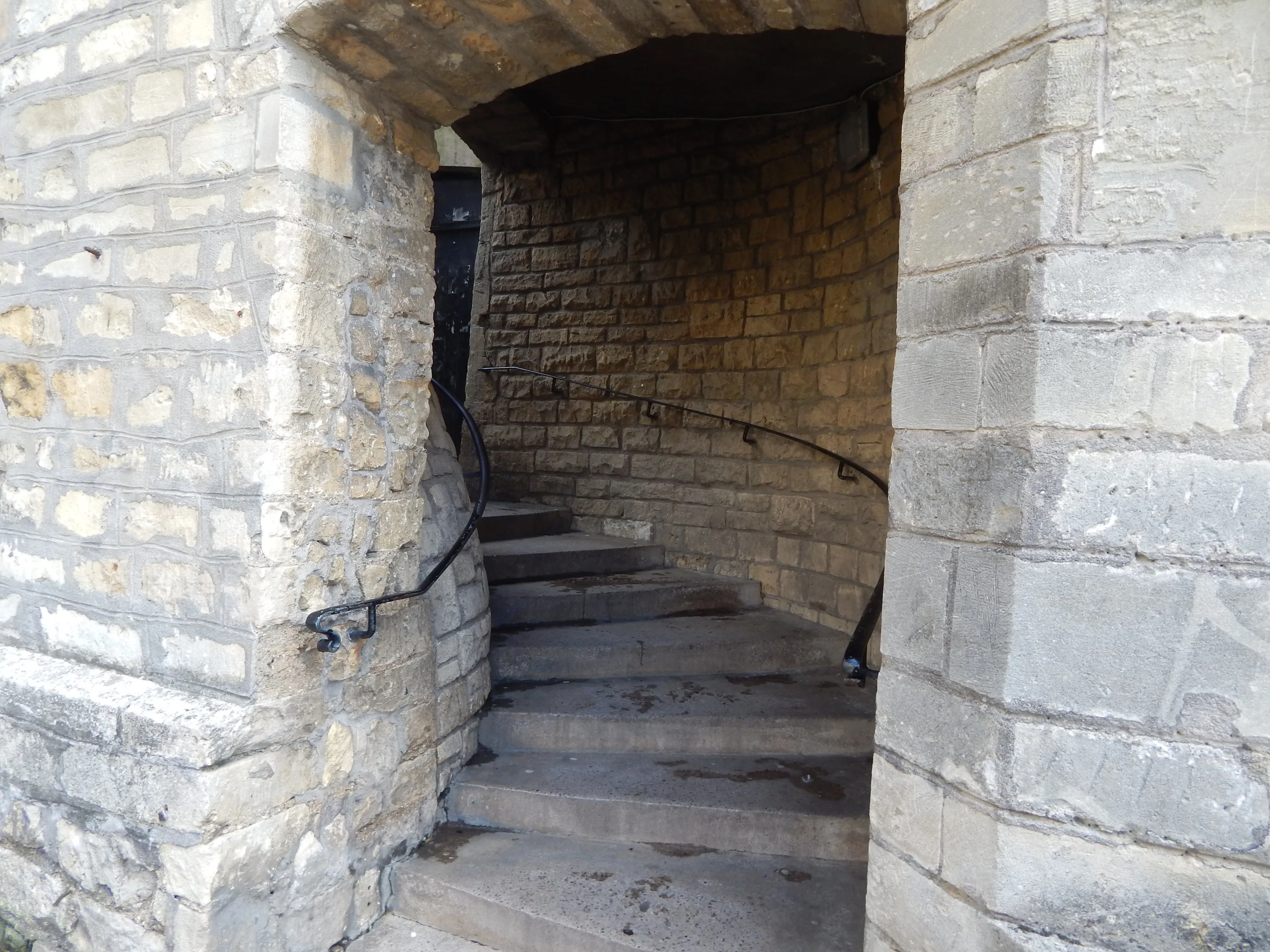 Steps to Pulteney Bridge