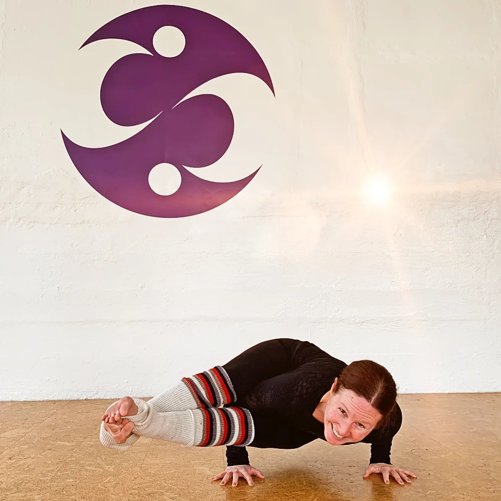 antonia 8-angle pose (1).jpg