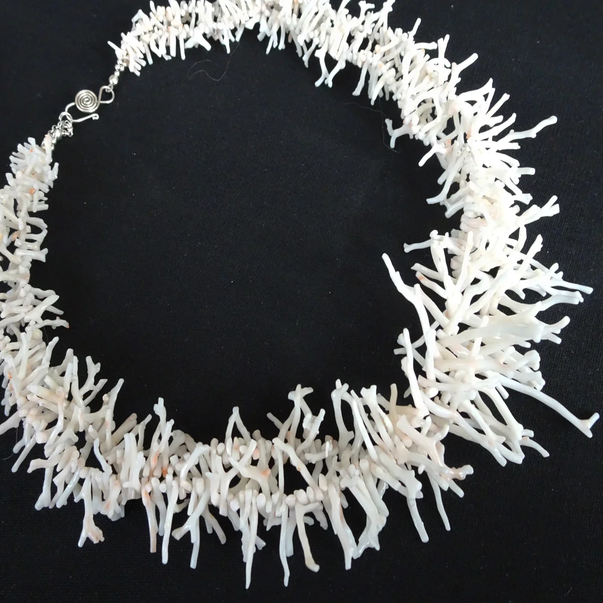 small wihte long coral black.jpg