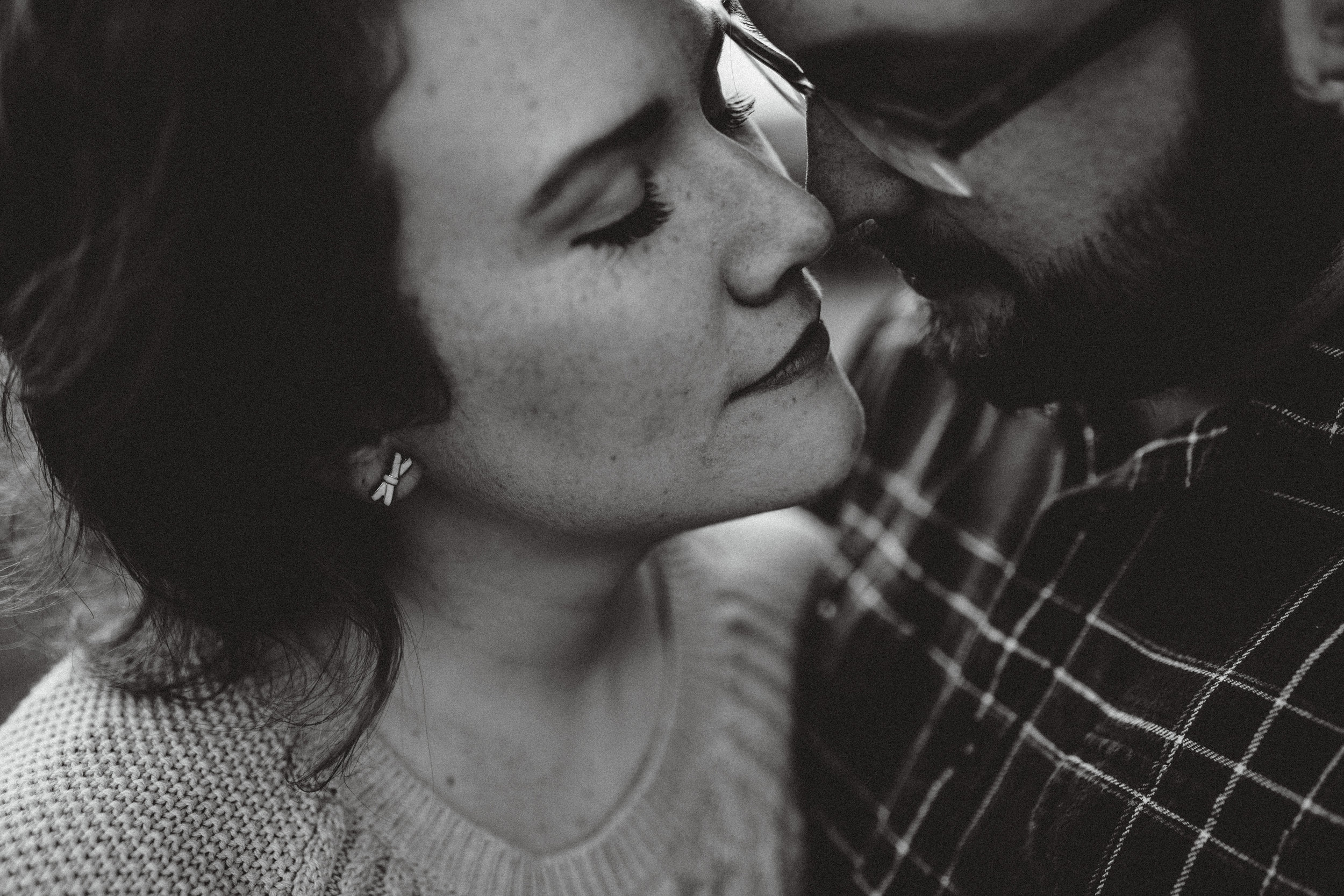 romantic-engagement-photos-gwinnett-2