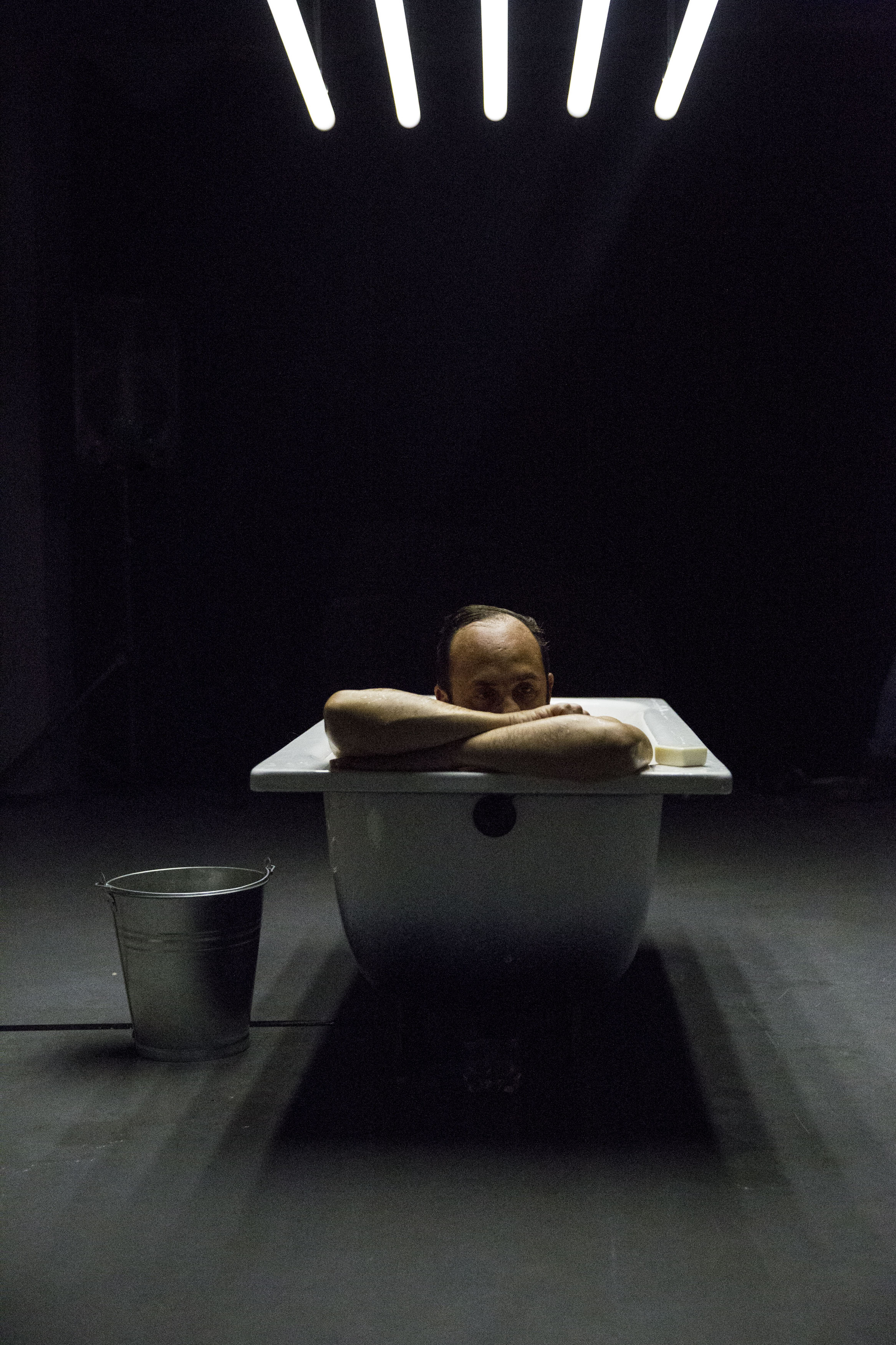 Robert Hesp (UK) - Bathe