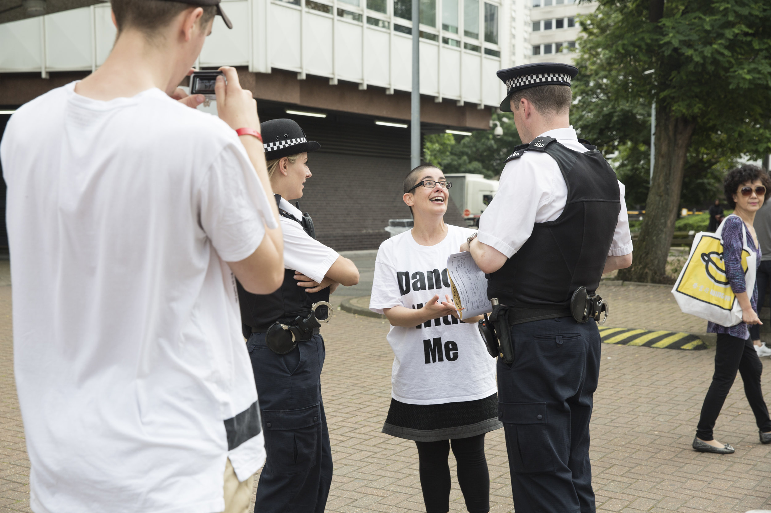 Rita Marcalo (Instant Dissidence) (PT) - Dancing With Strangers: from Calais to England