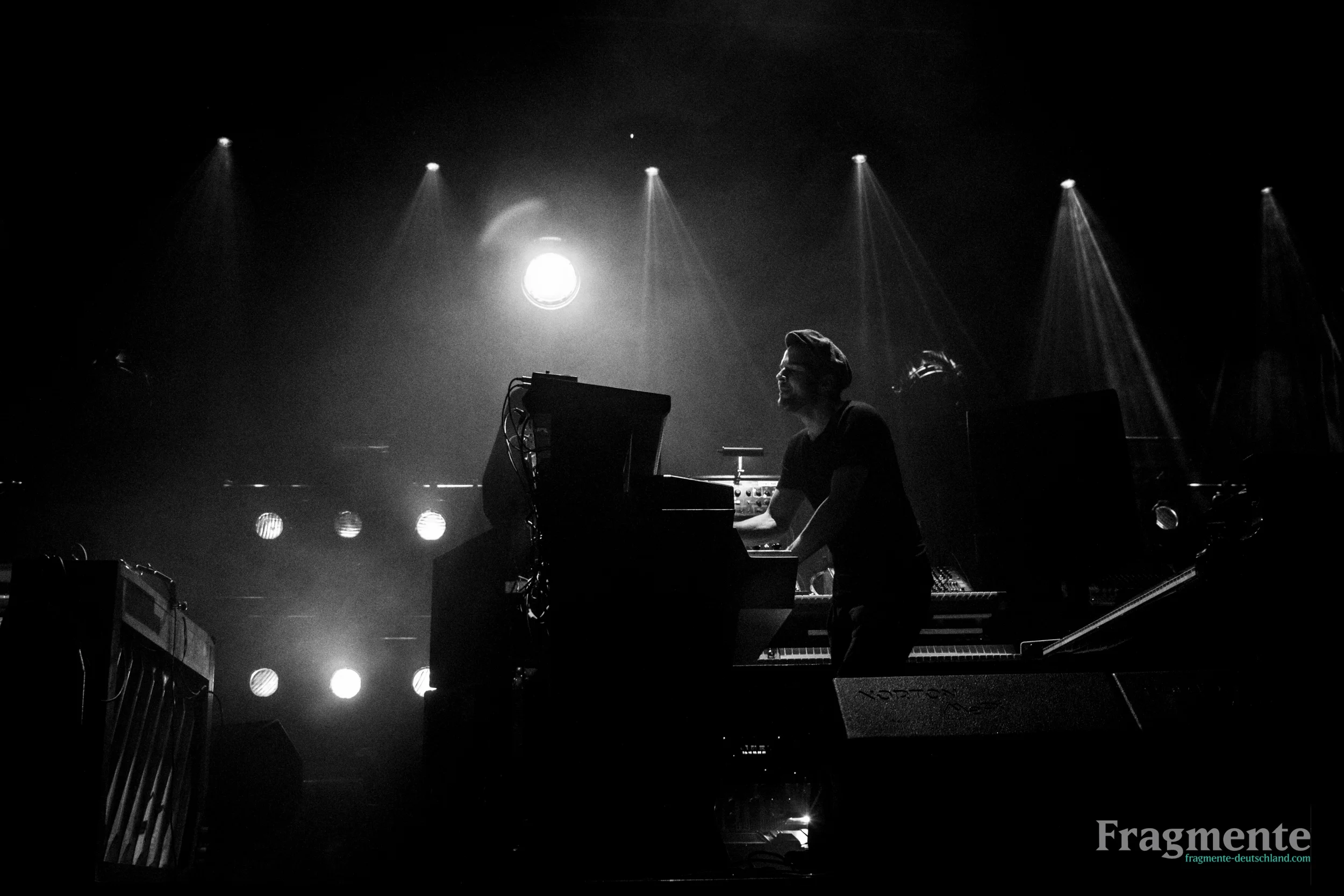 Nils Frahm-8734.jpg