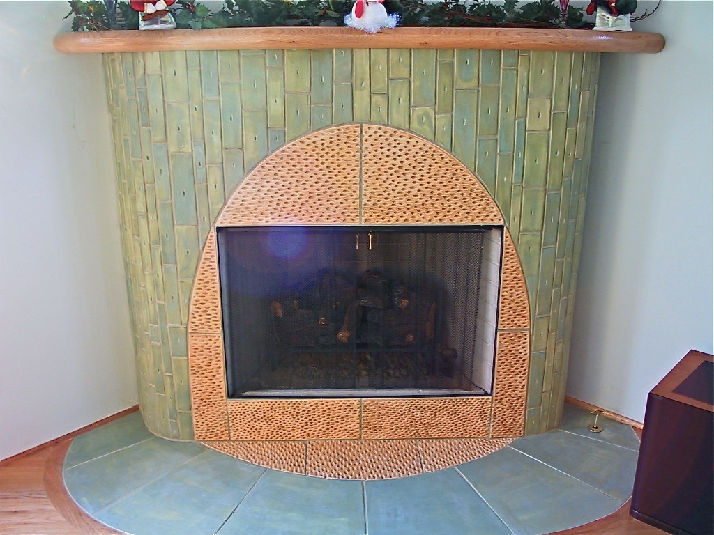 Corner fireplace