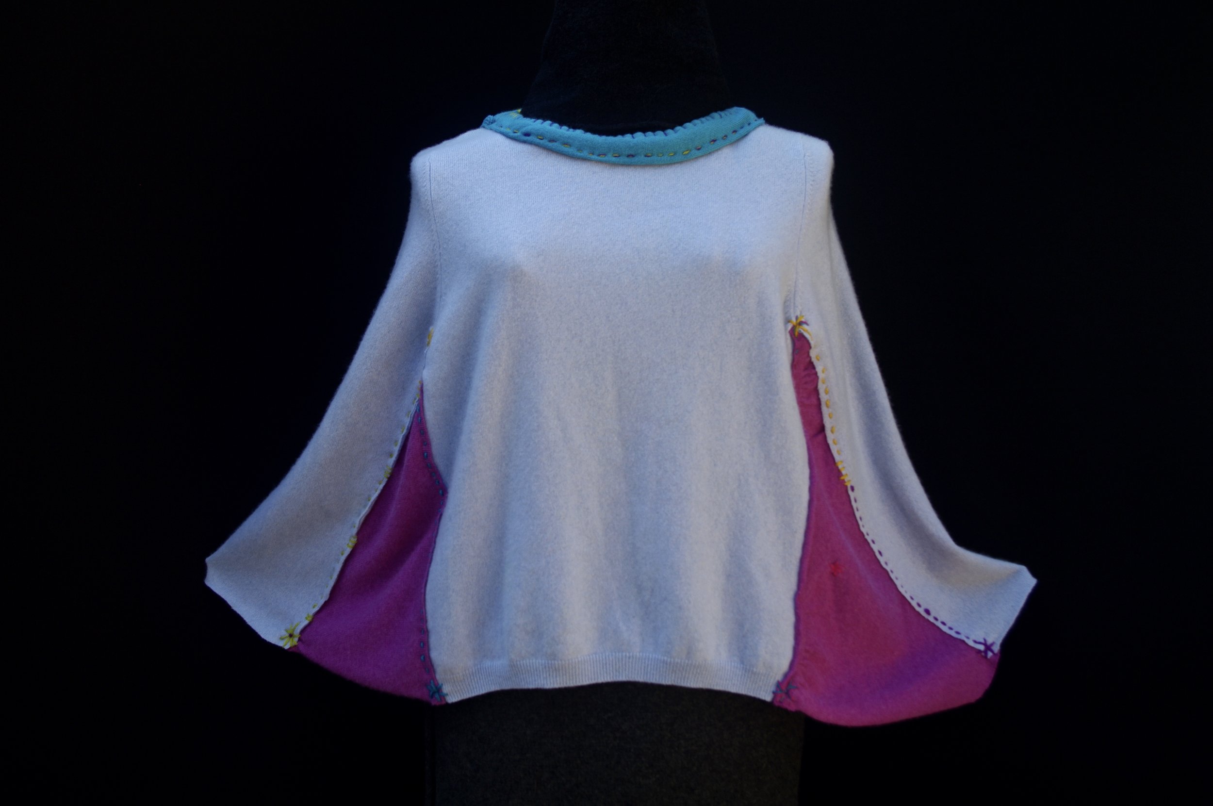 Poncho of felted cashmere