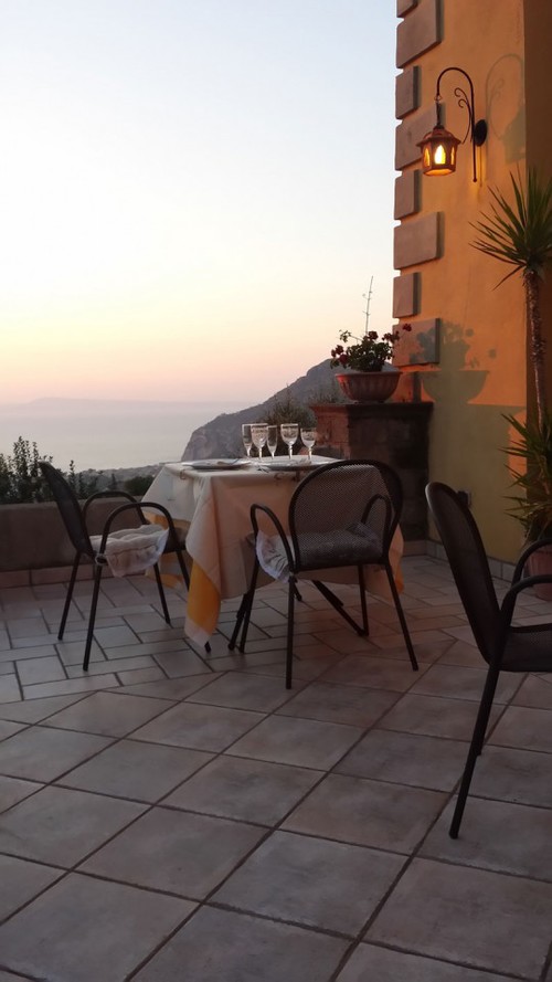 Farmhouse-terrace.jpg