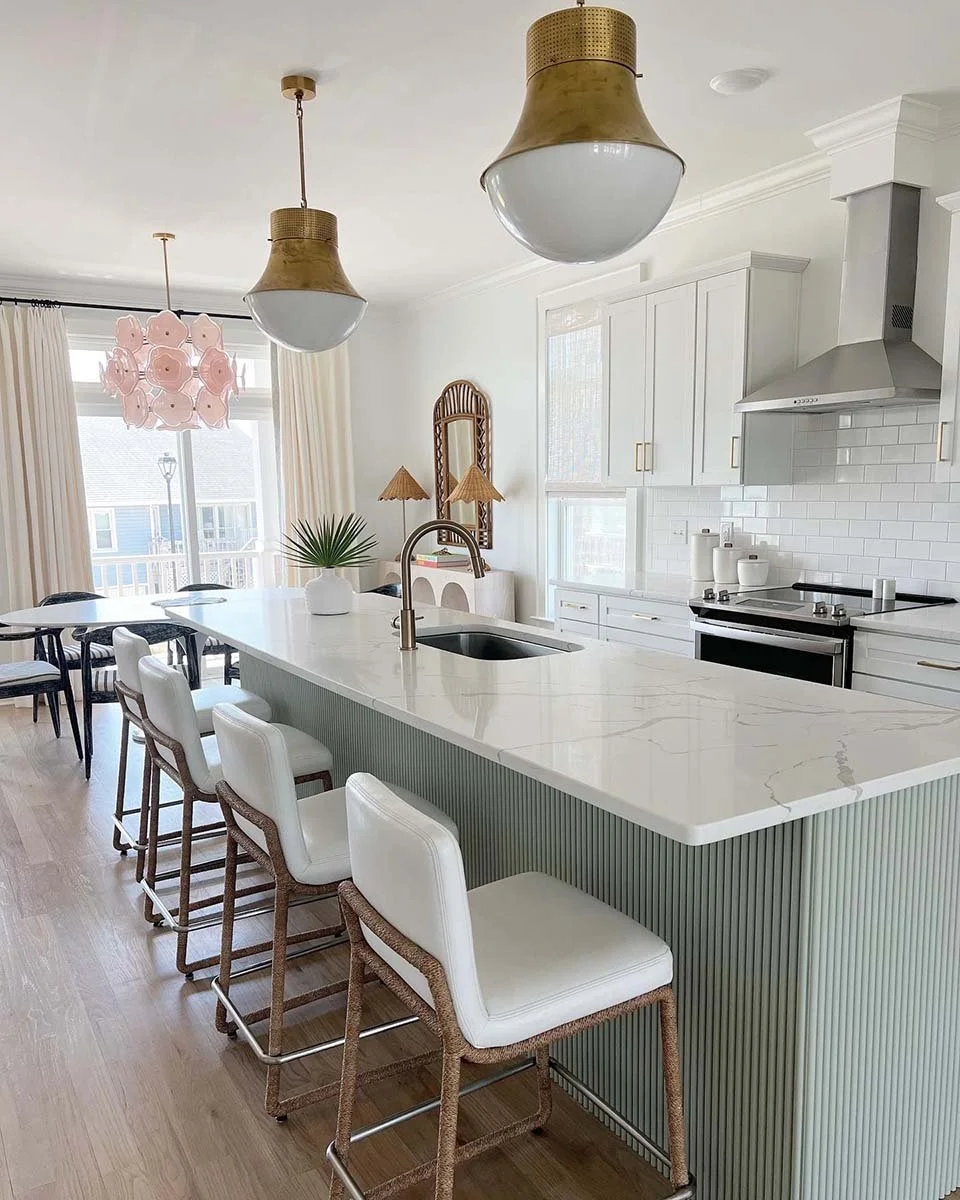 Versatile panels for interior design applicaitons.