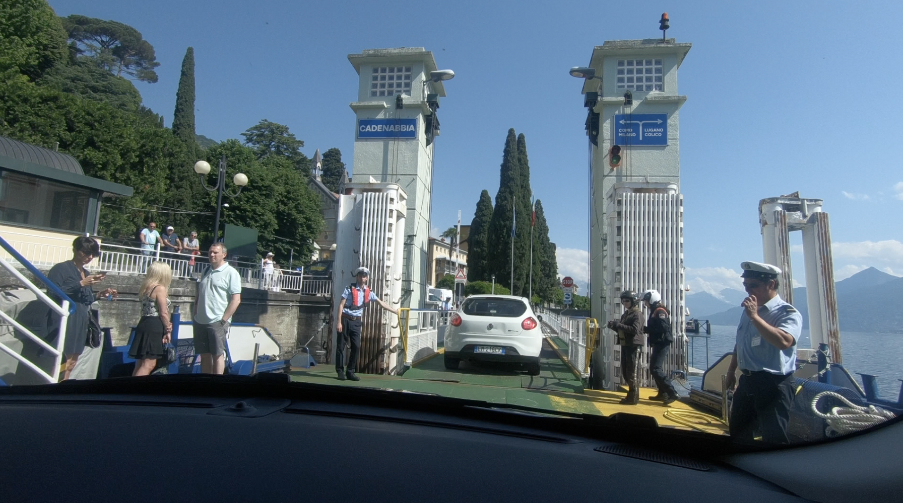 Car ferry lake como .png