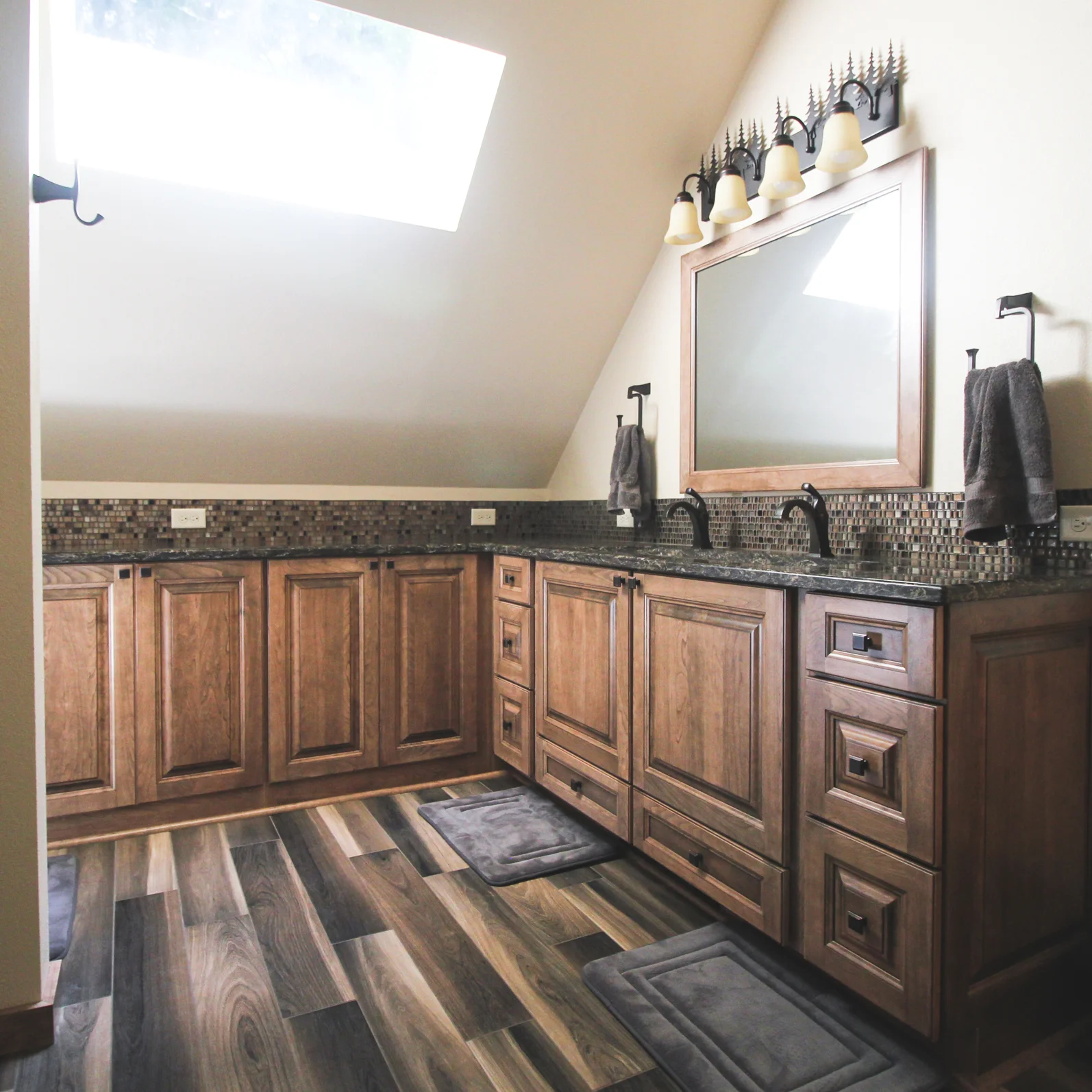 Devine Cabinet Design
