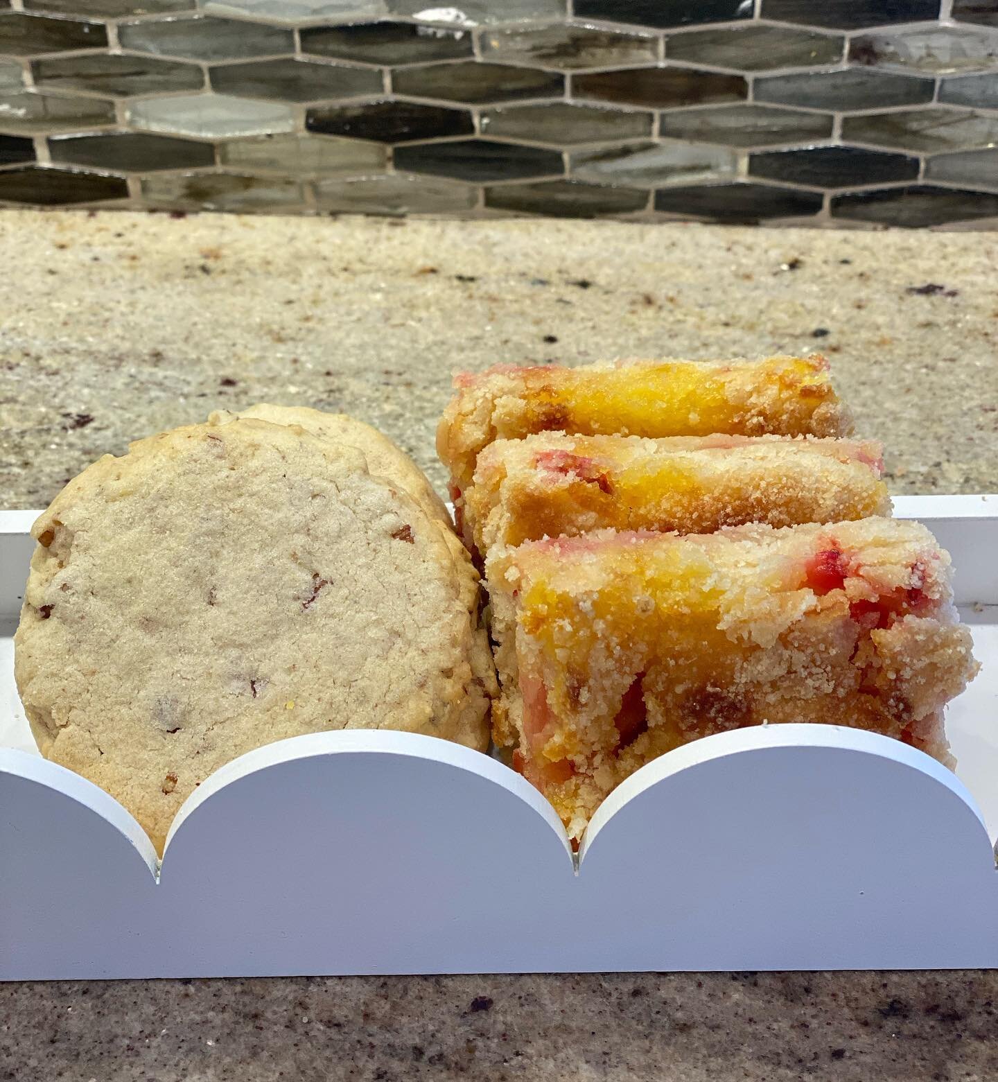 Who&rsquo;s ready for new treats?? I spent the last week perfecting 2 new treats! The #fishhusband made a  request for Pecan Sandies &amp; I&rsquo;ve been thinking of a Strawberry Lemonade Bar for weeks now! I have to say both items are pretty amazin