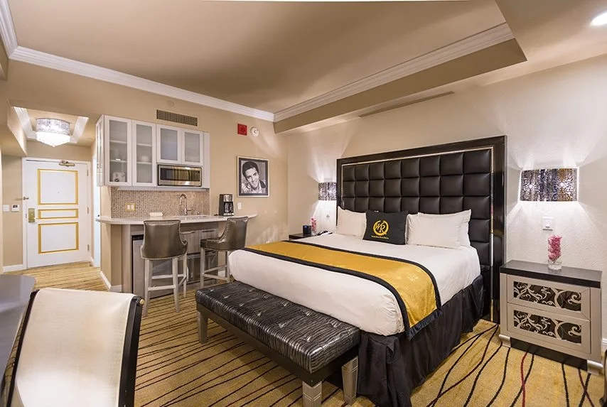 Last Vegas Hotel and Casino.jpg
