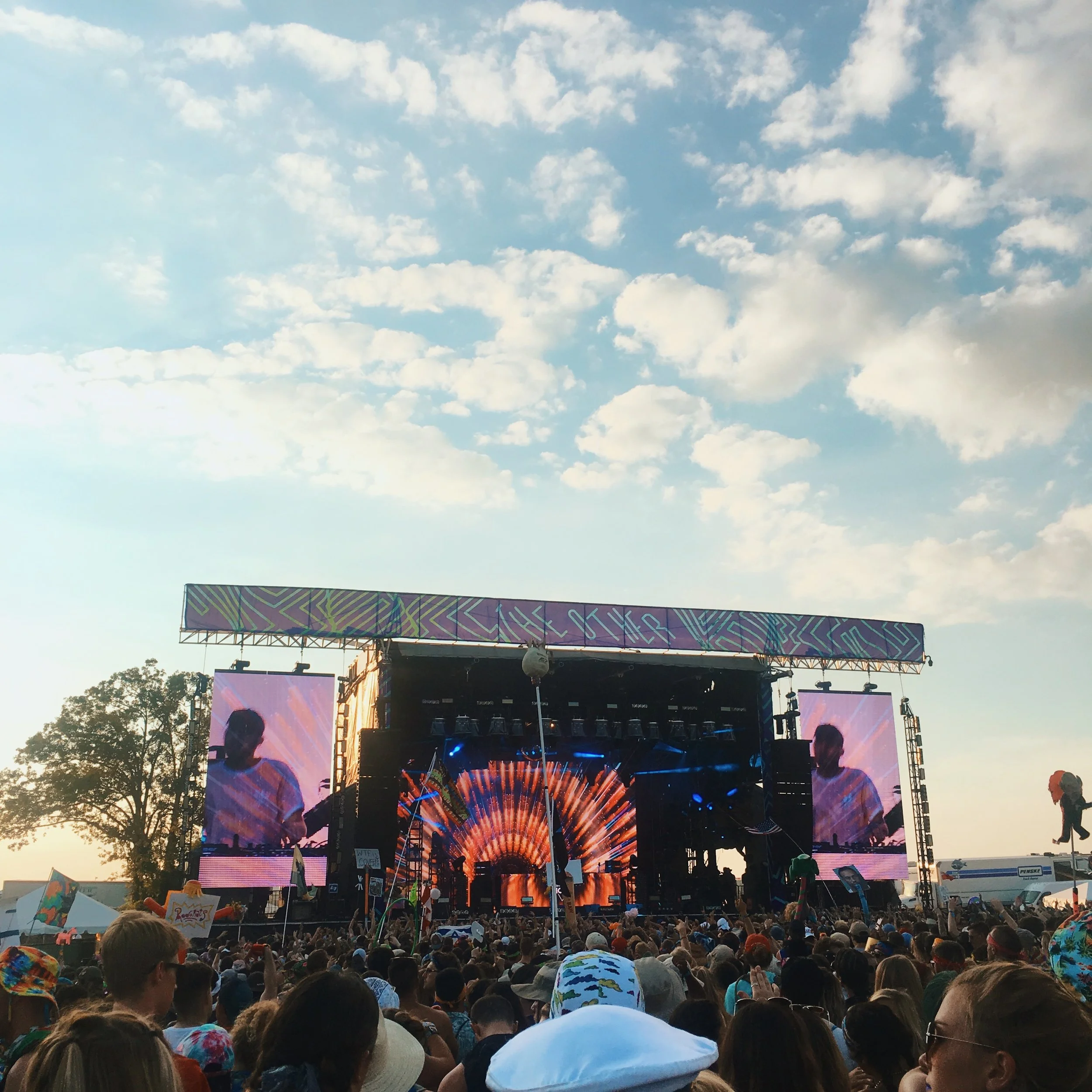 San Holo