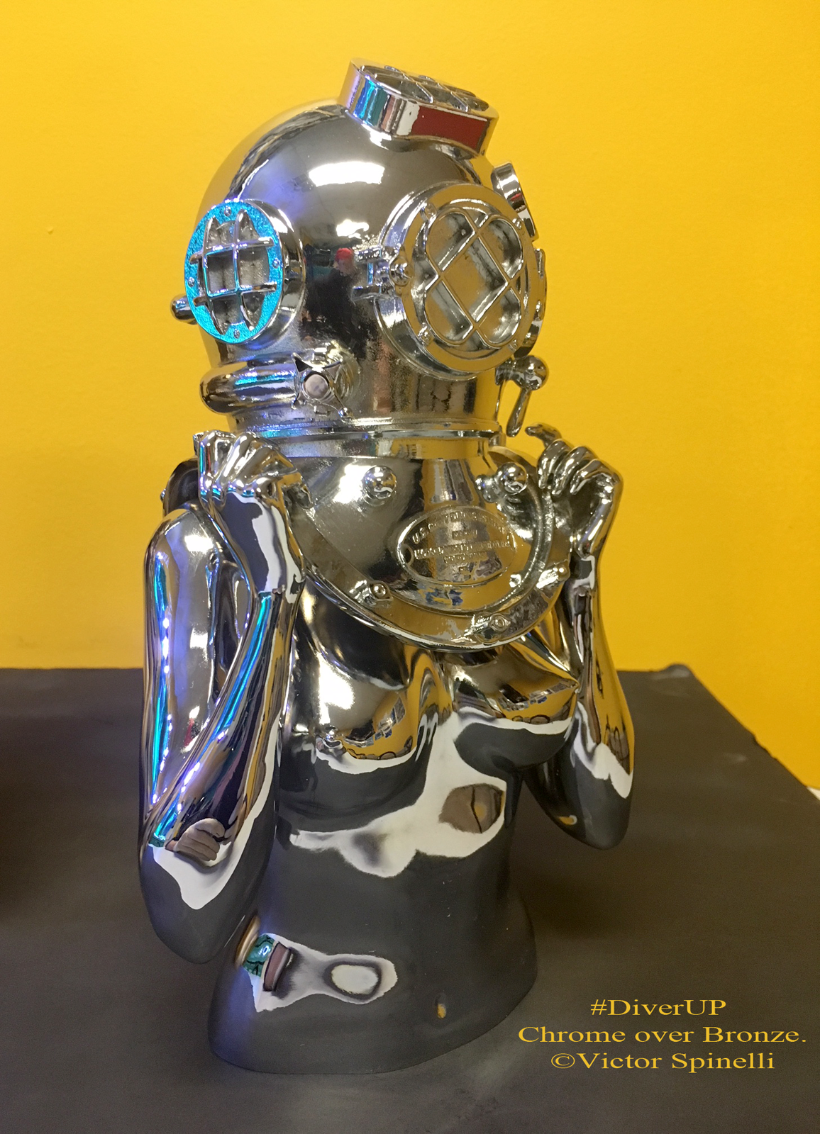 Diver UP-Bronze-Chrome-Lost wax-Victor Spinelli-Emmanuel Fremin Gallery.png