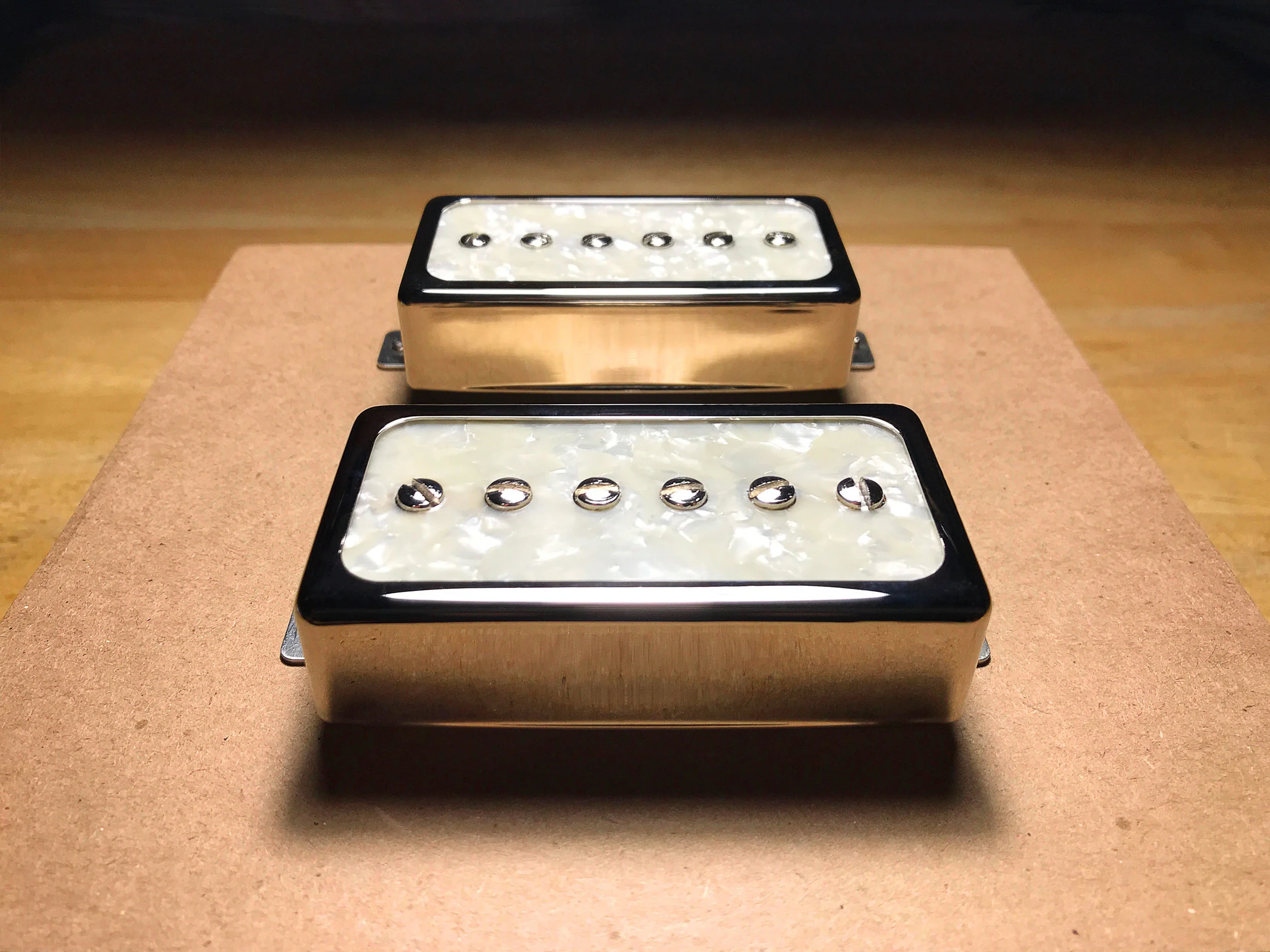 Power90-MagnetoDesignLab-P90-Guitar-Pickup-Pearloid.jpg