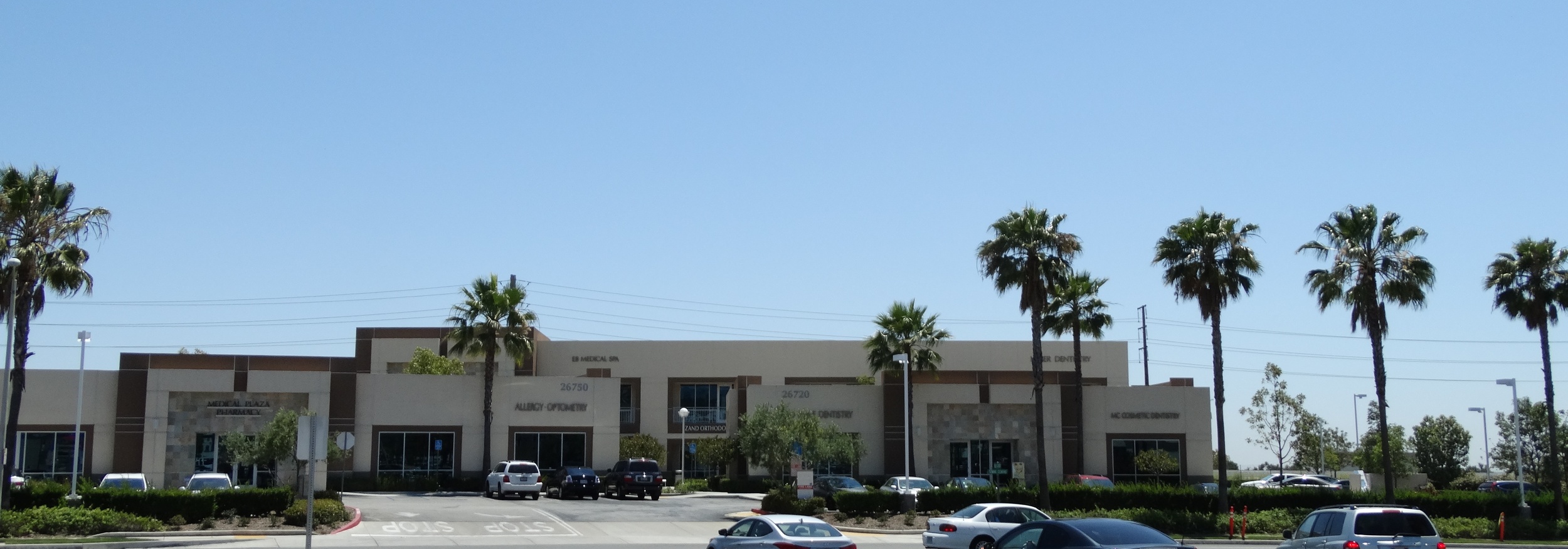  The Foothill Ranch Medical Plaza is located&nbsp;at the corner of Auto Center Drive and Towne Center&nbsp;Drive in Foothill Ranch. 