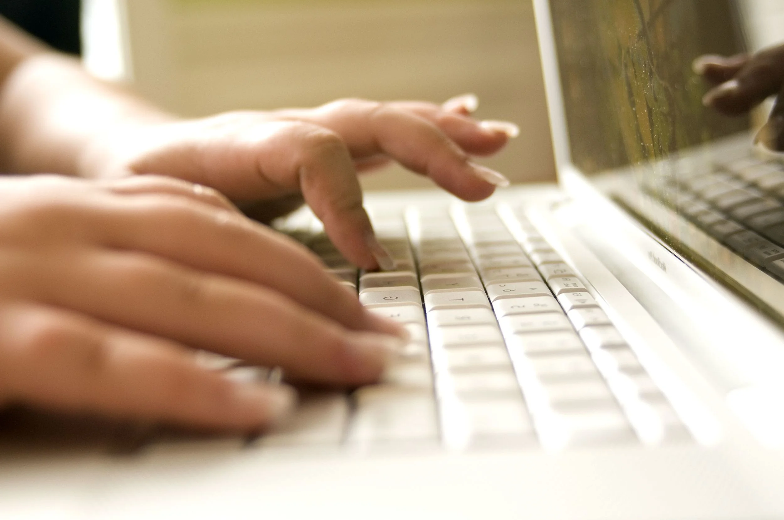 laptop-computer-keyboard.jpg