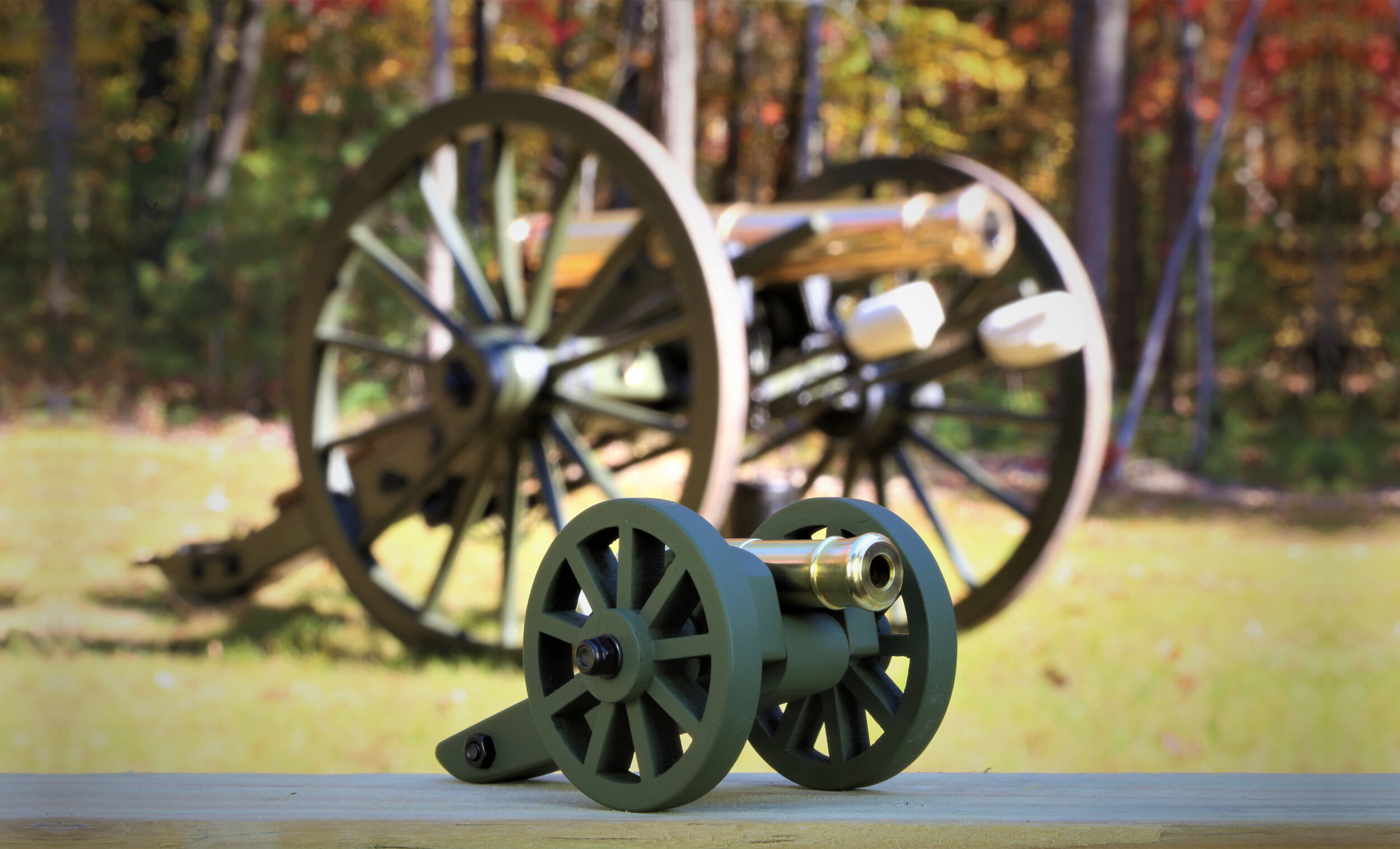 Shoots rounds 3 feet Mini ModelScale Replica Collectible Model Cannon 