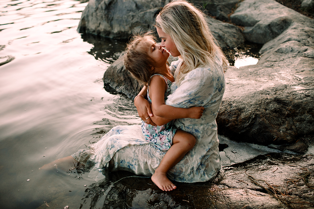 Mammafotografering_Motherhoodsession_Familjefotografering_Stockholm_5.jpg