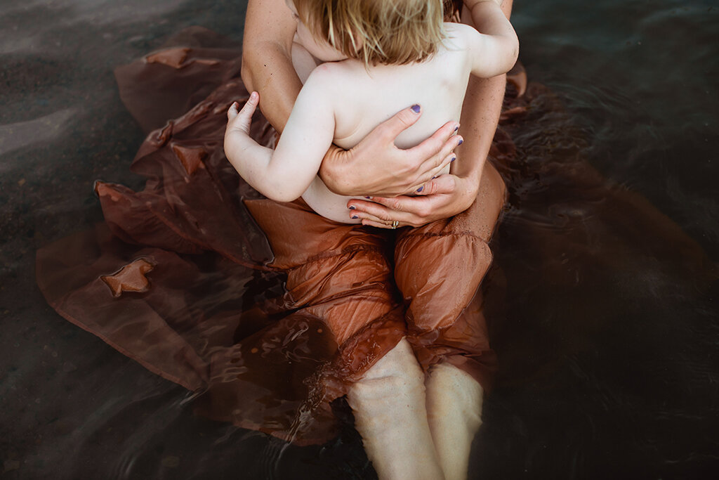 Mammafotografering_Motherhoodsession_Familjefotograf_Stockholm_2.jpg