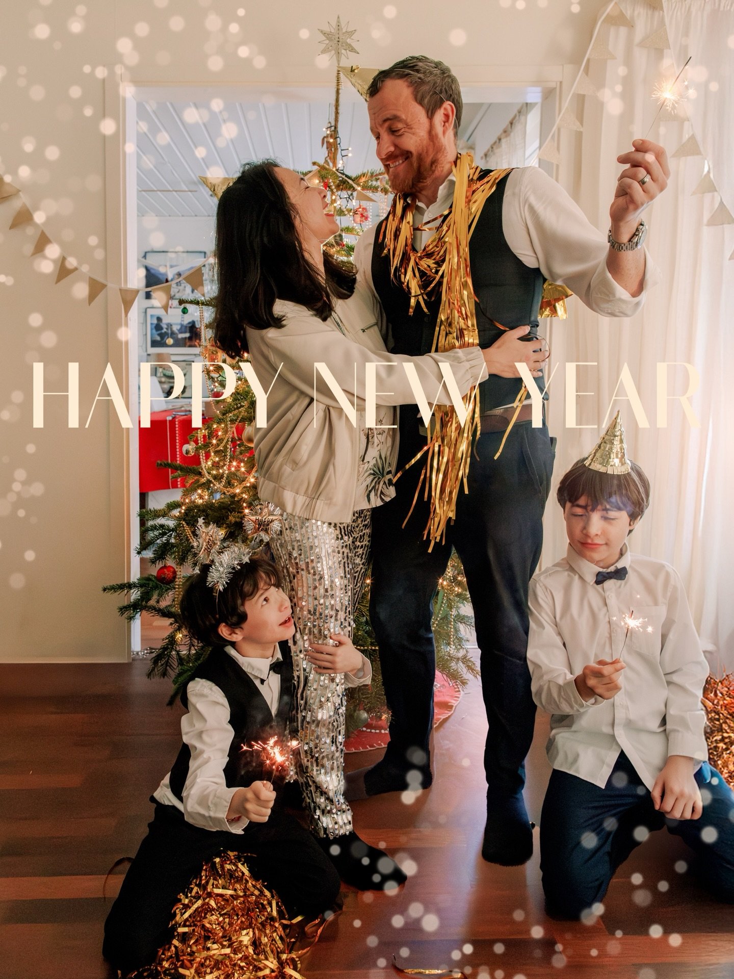 Gott nytt &aring;r/Happy New Year
.
Tacksam f&ouml;r att jag f&aring;r g&ouml;ra livet med er, min &auml;lskade familj❤️Gott nytt &aring;r🎉