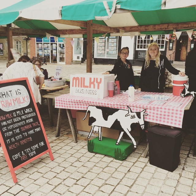 Today we are Chesterfield artisan fair, come find us for some milky goodness. 
#milk #rawmilk #milkybusiness #market #fair #chesterfield