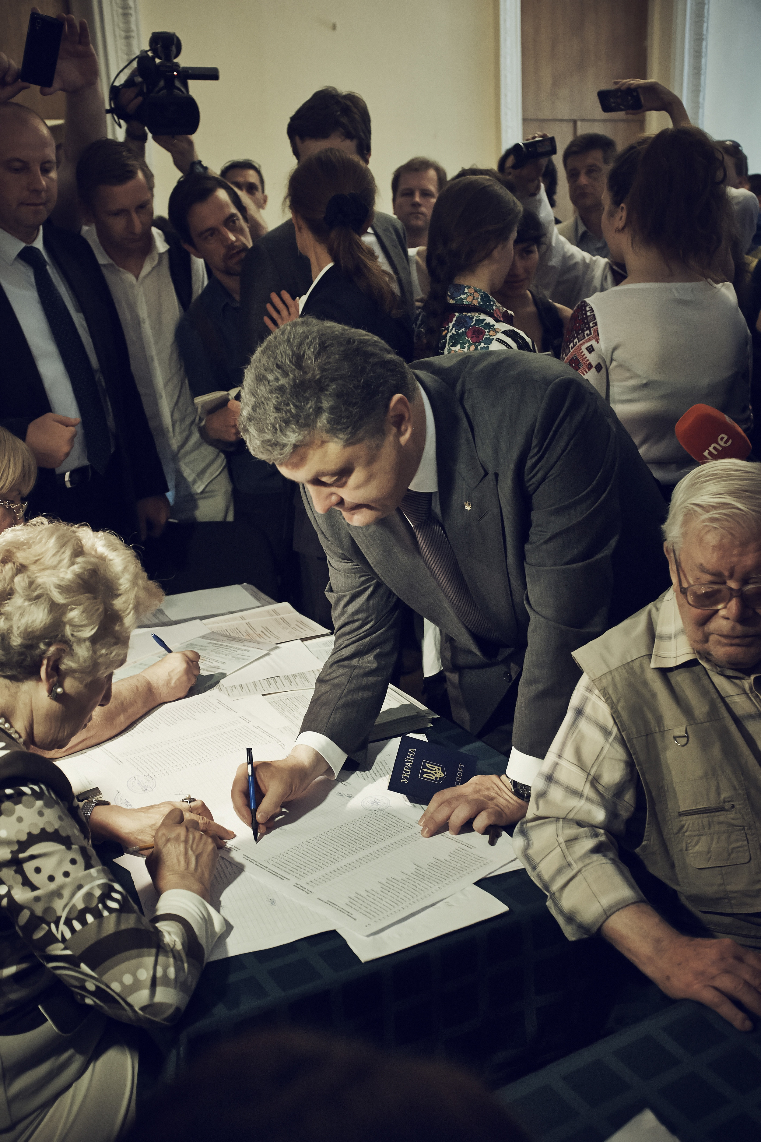 Proroschenko at the polling station