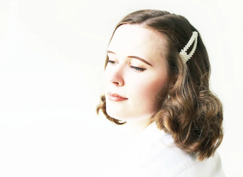 5. Triangle Pearl Beaded Clips.jpg