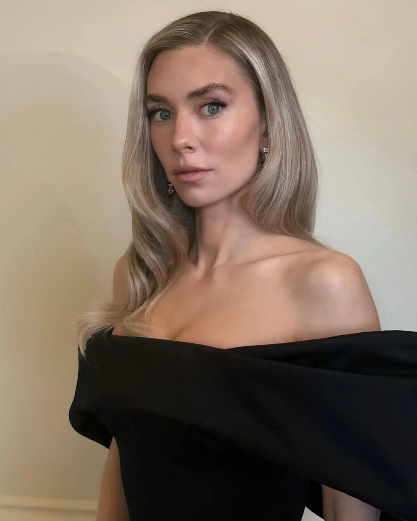 Stunning brows @vanessa__kirby brows by @dianaaugustoni 

Thank you @bafta 🤍
@celine 
@cartier 
@lancomeofficial 

And thank you for happiest time my dreamies. You&rsquo;re amazing. 
@andrewmukamal 
@brycescarlett 
@missjobaker