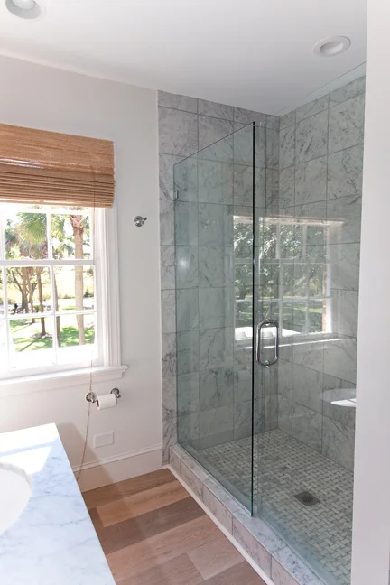 upstairs bath F-72.jpg